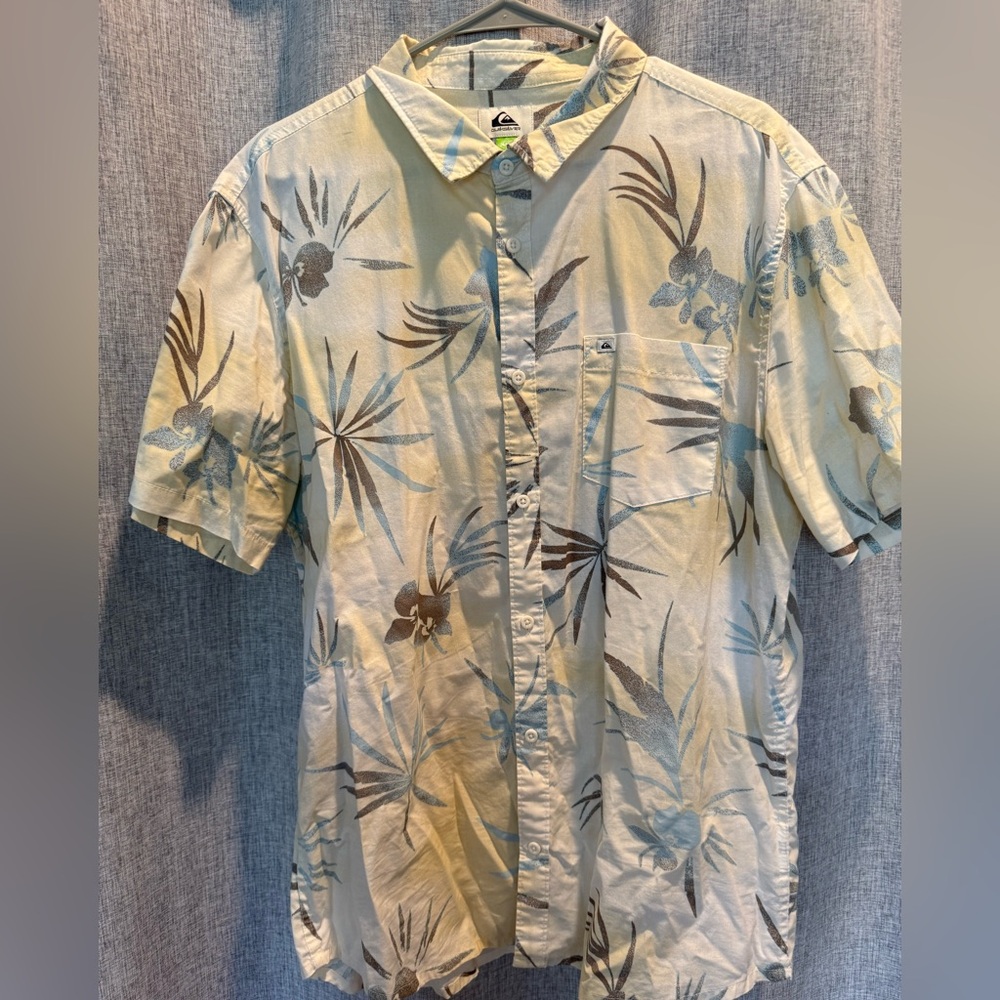 Quiksilver Beige and Blue Tropical Men's Shirt